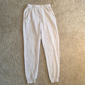 Women’s ALO joggers